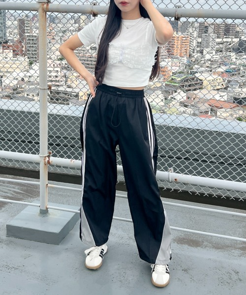SOLLON.(ソルロン)の「リボンレースビスチェドッキングTシャツ(Tシャツ/カットソー・レディース・ブラック/グレー/ホワイト・FREE)」の8枚目の写真