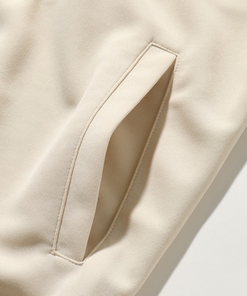 CONVERSE(コンバース)の「【CONVERSE/コンバース】2line 配色 ラグラン トラック ジャケット(ナイロンジャケット・メンズ・グレイッシュベージュ/クリーム・L/M/LL)」の9枚目の写真