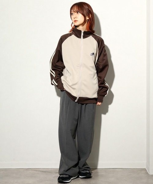 CONVERSE(コンバース)の「【CONVERSE/コンバース】2line 配色 ラグラン トラック ジャケット(ナイロンジャケット・メンズ・グレイッシュベージュ/クリーム・L/M/LL)」の20枚目の写真