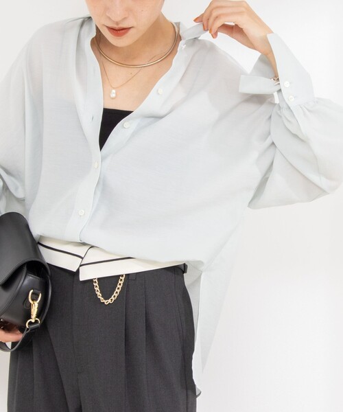 NOLLEY’S Sophi（ノーリーズソフィ）の「シアーボリュームスリーブブラウス（シャツ/ブラウス・レディース・ネイビー/ミント・38）」の2枚目の写真