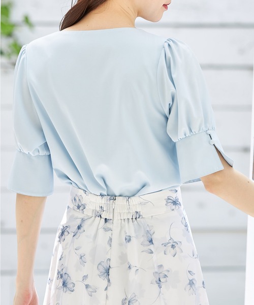 tocco closet（トッコ　クローゼット）の「マルチ３ＷＡＹボウタイリボン×ラッフルフリル付きブラウス（シャツ/ブラウス・レディース・ライトブルー/オフホワイト・M）」の16枚目の写真