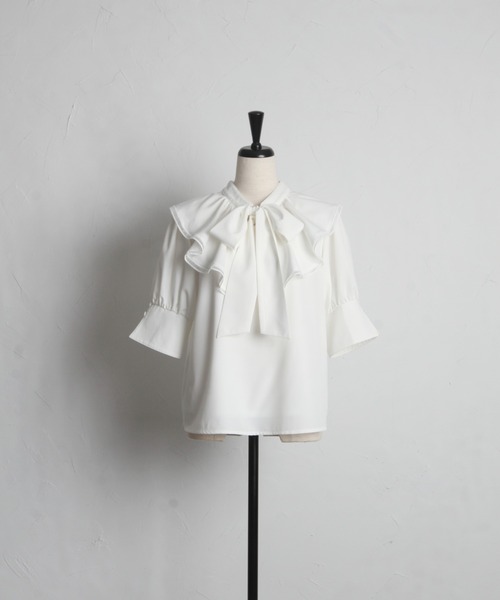 tocco closet（トッコ　クローゼット）の「マルチ３ＷＡＹボウタイリボン×ラッフルフリル付きブラウス（シャツ/ブラウス・レディース・ライトブルー/オフホワイト・M）」の19枚目の写真