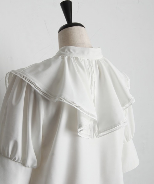 tocco closet（トッコ　クローゼット）の「マルチ３ＷＡＹボウタイリボン×ラッフルフリル付きブラウス（シャツ/ブラウス・レディース・ライトブルー/オフホワイト・M）」の22枚目の写真