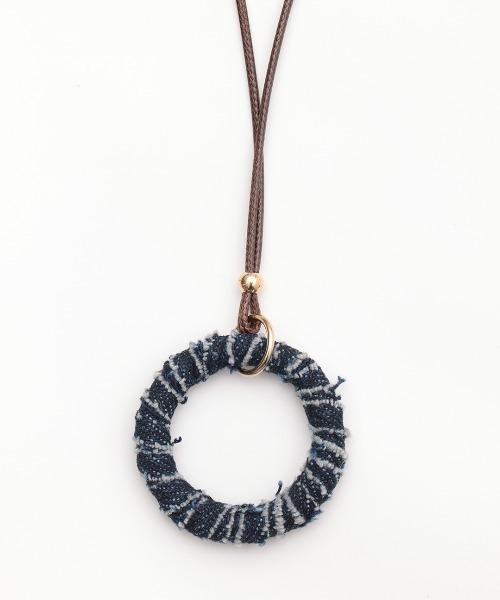 チチカカ（チチカカ）の「デニムサークルネックレス（ネックレス・レディース・ネイビー/ライトブルー・FREE）」の7枚目の写真
