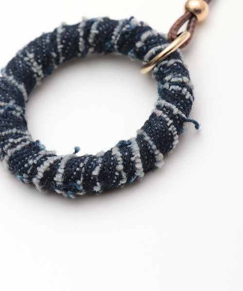 チチカカ（チチカカ）の「デニムサークルネックレス（ネックレス・レディース・ネイビー/ライトブルー・FREE）」の9枚目の写真