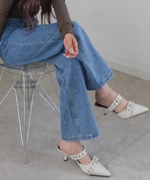 INTER FACTORY（インターファクトリー）の「mayu - ラインストーンストレートデニムmade in INTERFACTORY（デニムパンツ・レディース・ブルー/ブラック・MEDIUM/SMALL）」の12枚目の写真