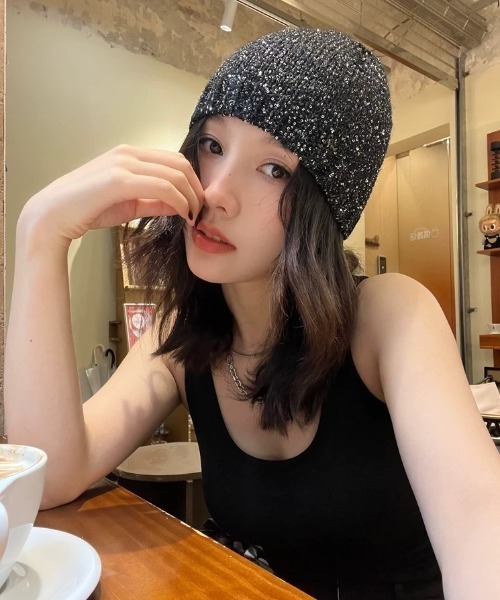 Sibra（シブラ）の「スパンコールリブ編みニット帽（ニットキャップ/ビーニー・レディース・ブラック/ブラック系その他・FREE）」の11枚目の写真