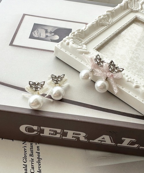 apres jour（アプレジュール）の「【apres jour×ARIAZ】パールリボンピアス（ピアス（両耳用）・レディース・シルバー/その他・FREE）」の3枚目の写真