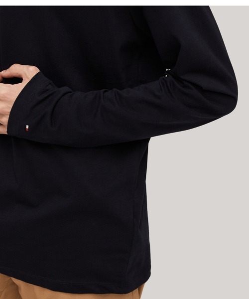 TOMMY HILFIGER(トミーヒルフィガー)の「【オンライン限定】ロゴロングスリーブTシャツ ロンT(Tシャツ/カットソー・メンズ・グレー/ネイビー/ホワイト・LARGE/MEDIUM/X-LARGE/SMALL)」の6枚目の写真