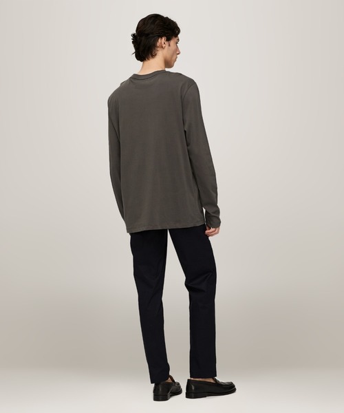 TOMMY HILFIGER(トミーヒルフィガー)の「【オンライン限定】ロゴロングスリーブTシャツ ロンT(Tシャツ/カットソー・メンズ・グレー/ネイビー/ホワイト・LARGE/MEDIUM/X-LARGE/SMALL)」の9枚目の写真