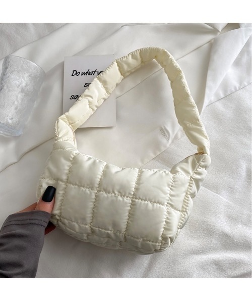 SALTMINT(ソルトミント)の「【ヘビロテ間違いなし!24AW】キルティングハンドバッグ バレエコア(ハンドバッグ・レディース・ホワイト/ブラック/ブラウン・ONE SIZE)」の12枚目の写真