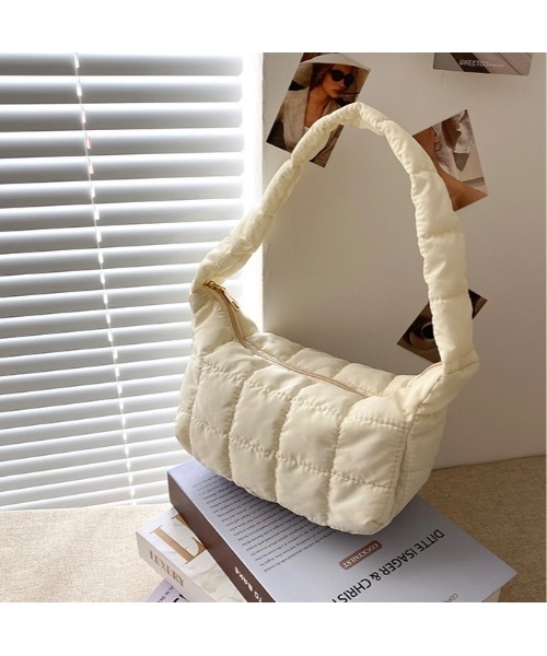 SALTMINT(ソルトミント)の「【ヘビロテ間違いなし!24AW】キルティングハンドバッグ バレエコア(ハンドバッグ・レディース・ホワイト/ブラック/ブラウン・ONE SIZE)」の13枚目の写真