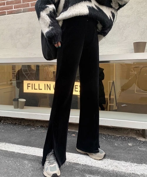 Mayree(メイリー)の「【Mayree】ベロア 裾スリット パンツ(その他パンツ・レディース・ブラック・MEDIUM/LARGE/X-LARGE)」の4枚目の写真