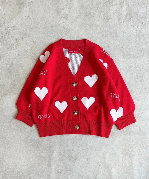 BOKU HA TANOSII（ボク　ハ　タノシイ）の「【BOKU HA TANOSII】別注 HEARTニットカーディガン（カーディガン/ボレロ・キッズ・レッド/ブラック・100/110/120/130/140/150）」の4枚目の写真
