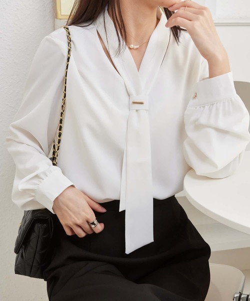 MAISON DE THERESE(メゾン ド テレーズ)の「Vネック長袖ブラウス(シャツ/ブラウス・レディース・ホワイト・S/M/L)」の15枚目の写真