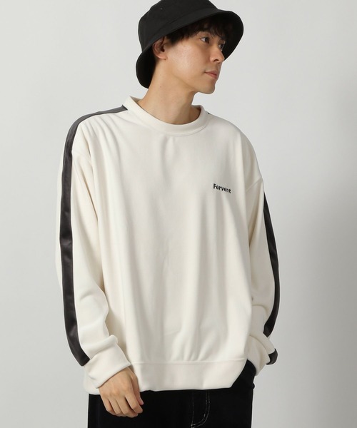 LAKOLE(ラコレ)の「ベロアトラックプルオーバー / 147374(その他トップス・メンズ・ブラック/ブルー/ホワイト・LARGE/MEDIUM)」の1枚目の写真