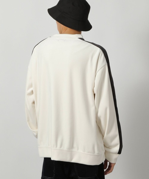 LAKOLE(ラコレ)の「ベロアトラックプルオーバー / 147374(その他トップス・メンズ・ブラック/ブルー/ホワイト・LARGE/MEDIUM)」の5枚目の写真