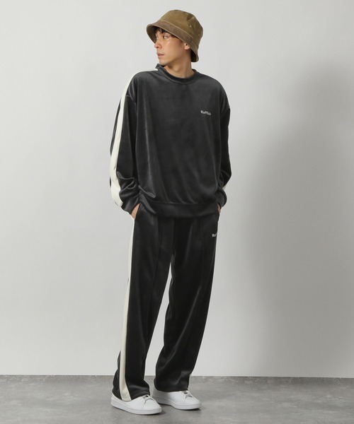 LAKOLE(ラコレ)の「ベロアトラックプルオーバー / 147374(その他トップス・メンズ・ブラック/ブルー/ホワイト・LARGE/MEDIUM)」の6枚目の写真