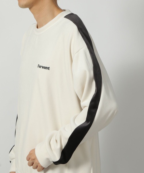 LAKOLE(ラコレ)の「ベロアトラックプルオーバー / 147374(その他トップス・メンズ・ブラック/ブルー/ホワイト・LARGE/MEDIUM)」の14枚目の写真