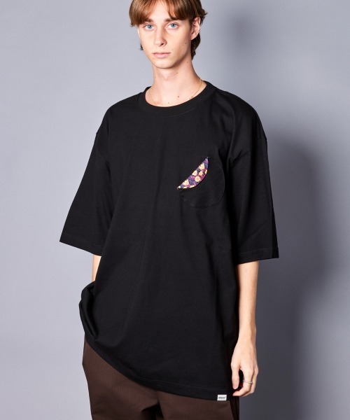 rehacer(レアセル)の「rehacer : 80`S Flower Pocket S/S CS / エイティーズ フラワーポケット ショートスリーブ カットソー(Tシャツ/カットソー・メンズ・ブラック/ホワイト・SMALL/MEDIUM/LARGE/X-LARGE)」の6枚目の写真