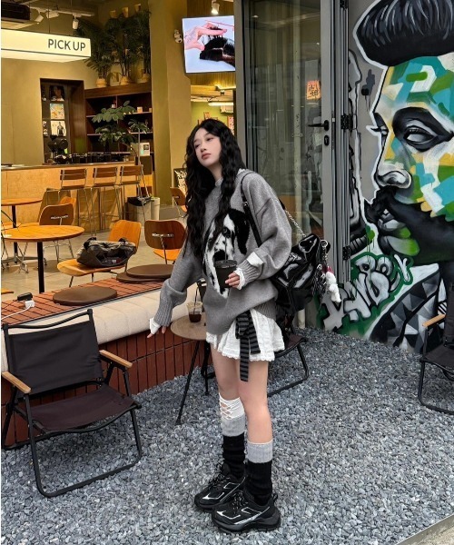 almo（アルモ）の「【LAMPOON】ダルメシアンビッグニット（ニット/セーター・レディース・グレー・FREE）」の2枚目の写真
