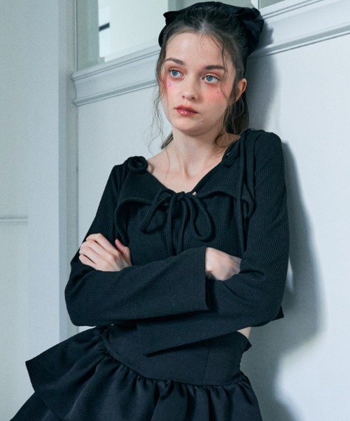 Lovilyn(ラヴィリン)の「リボン&フラワー柄ボレロキャミアンサンブルトップス(その他トップス・レディース・ブラック/ライトグレー/ホワイト・FREE)」の3枚目の写真