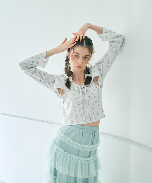 Lovilyn(ラヴィリン)の「リボン&フラワー柄ボレロキャミアンサンブルトップス(その他トップス・レディース・ブラック/ライトグレー/ホワイト・FREE)」の18枚目の写真