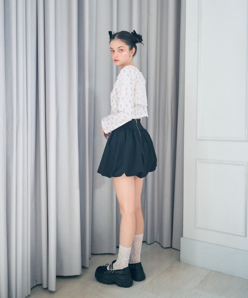 Lovilyn(ラヴィリン)の「リボン&フラワー柄ボレロキャミアンサンブルトップス(その他トップス・レディース・ブラック/ライトグレー/ホワイト・FREE)」の9枚目の写真