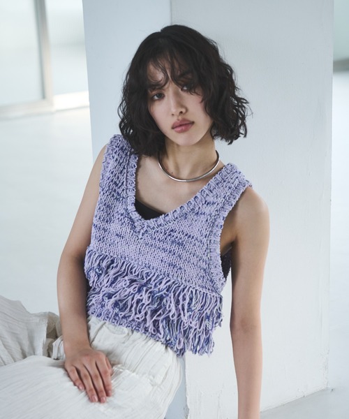 Trish（トリッシュ）の「Vネックフリンジベスト（ベスト・レディース・ラベンダー/ホワイト/ブラウン・MEDIUM）」の3枚目の写真
