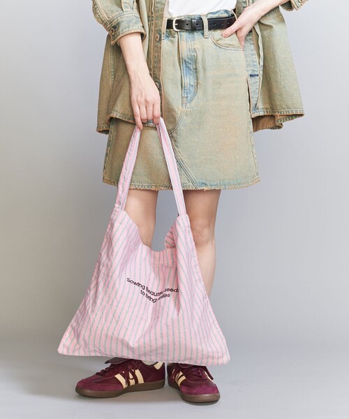 beej（ビージ）の「【別注】＜beej＞ストライプ エンブロイダリー ショルダーバッグ（ショルダーバッグ・レディース・ホワイト/ピンク/ベージュ・FREE）」の10枚目の写真