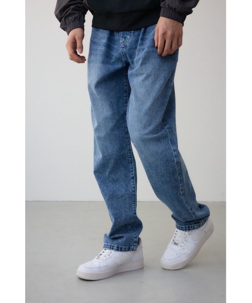 AZUL by moussy(アズールバイマウジー)の「AZUL DENIM リラックスワイド(デニムパンツ・メンズ・ライトブルー/ブラック/ブルー・MEDIUM/LARGE)」の4枚目の写真