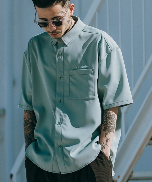 Subciety（サブサエティ）の「Loose S/S shirt-THE BASE-（シャツ/ブラウス・メンズ・ブラック/ブルーグリーン/ホワイト/チャコール・SMALL/MEDIUM/LARGE/X-LARGE）」の4枚目の写真