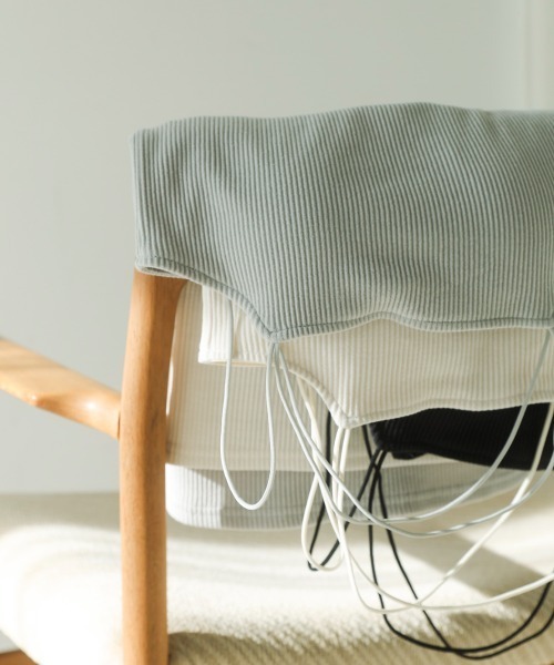 Bou Jeloud（ブージュルード）の「カップ付リブバッククロスキャミ（キャミソール・レディース・ブラック/オフホワイト/グレー・M）」の5枚目の写真