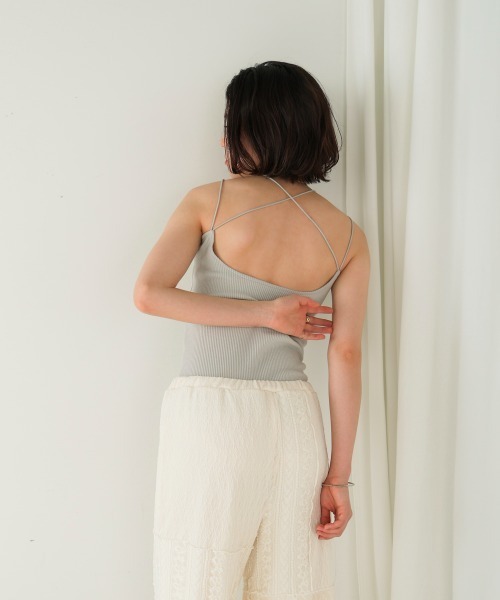 Bou Jeloud（ブージュルード）の「カップ付リブバッククロスキャミ（キャミソール・レディース・ブラック/オフホワイト/グレー・M）」の17枚目の写真