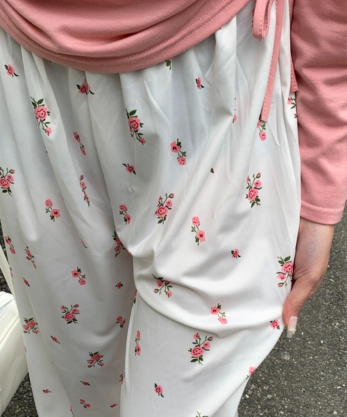 超安い セール】小花柄ホワイトイージーフレアパンツ（その他パンツ パンツ
