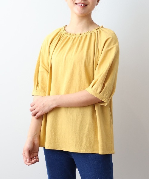 MB mint breeze(エムビーミントブリーズ)の「【L~5L 大きいサイズ】モクロディギャザーカラープルオーバー(Tシャツ/カットソー・レディース・ブラック/イエロー/ブルー・5L/LL/3L/4L)」の1枚目の写真