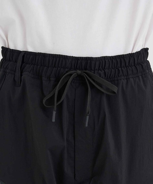 WHITE MOUNTAINEERING（ホワイトマウンテニアリング）の「【White Mountaineering / ホワイトマウンテニアリング】WIDE CARGO JOGGER PANTS（カーゴパンツ・メンズ・ブラック・0/2/1）」の10枚目の写真