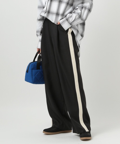 BAYFLOW（ベイフロー）の「[シワになりにくい]サイドラインスラックス（その他パンツ・レディース・ブラック/モカ・SMALL/MEDIUM）」の6枚目の写真