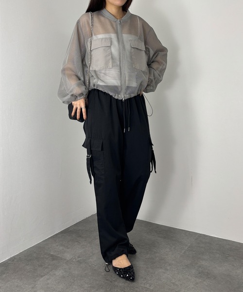 ISOOK（アイスー）の「【ISOOK / アイスー】メッシュライトブルゾン / シアージャケット 薄手 クロップド丈アウター フィッシュネット ドロスト 胸ポケット レイヤード 重ね着 ノーカラー ぽわん袖 2way 白 ホワイト グレー ZOZOTOWN限定（ブルゾン・レディース・グレー/アイボリー・FREE）」の15枚目の写真