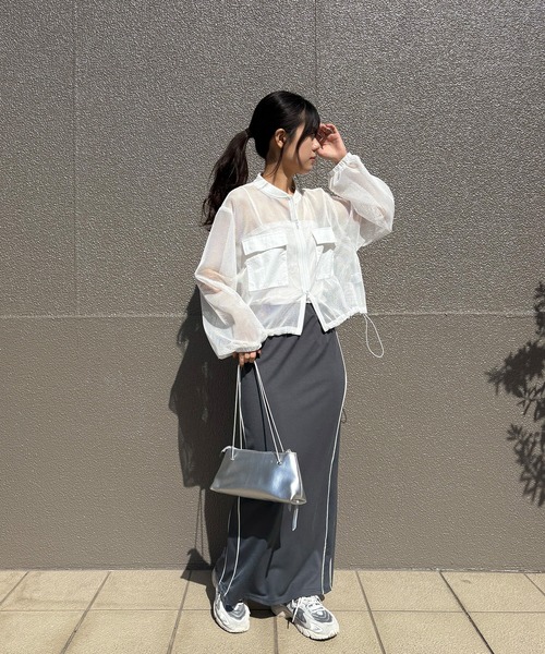 ISOOK（アイスー）の「【ISOOK / アイスー】メッシュライトブルゾン / シアージャケット 薄手 クロップド丈アウター フィッシュネット ドロスト 胸ポケット レイヤード 重ね着 ノーカラー ぽわん袖 2way 白 ホワイト グレー ZOZOTOWN限定（ブルゾン・レディース・グレー/アイボリー・FREE）」の12枚目の写真