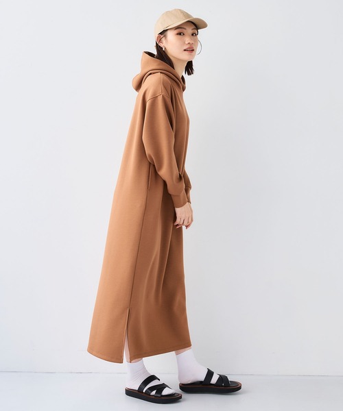 CROSS FUNCTION（クロスファンクション）の「《シワになりにくい》エブ楽 なめらかダンボールフードワンピース【CF/クロスファンクション】（ワンピース・レディース・ブラウン/ブラック・L/M/LL）」の8枚目の写真