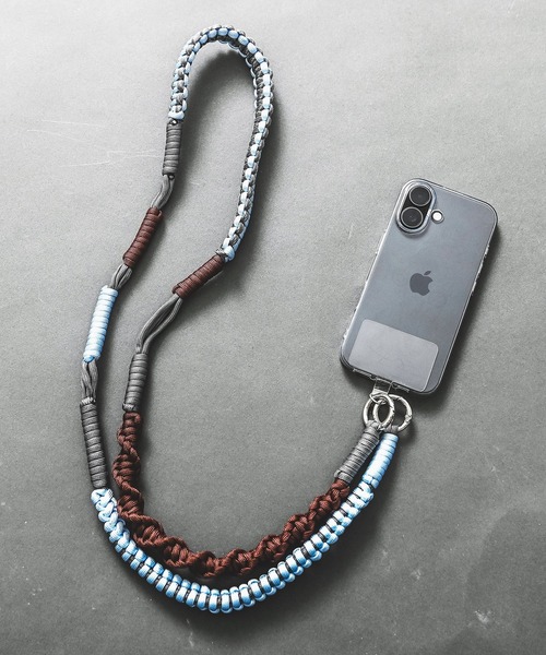 ALTROSE(アルトローズ)の「【11色展開】【全機種対応】スマホケースに挟むだけ! 配色 ソロモン編み ロープ モバイル ストラップホルダー スマホショルダー ストラップ(スマホグッズ・レディース・ブラック/グリーン/ピンク/ライトブルー/ベージュ/パープル/カーキ/ブラック×ブラック/ワイン/チェリーピンク/ブラウン・FREE)」の8枚目の写真
