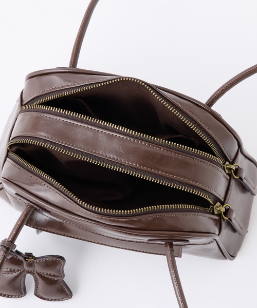 one after another NICE CLAUP(ワンアフターアナザーナイスクラップ)の「リボンチャーム付きボストンバッグ(ボストンバッグ・レディース・ダークブラウン/アイボリー/イエロー・FREE)」の12枚目の写真