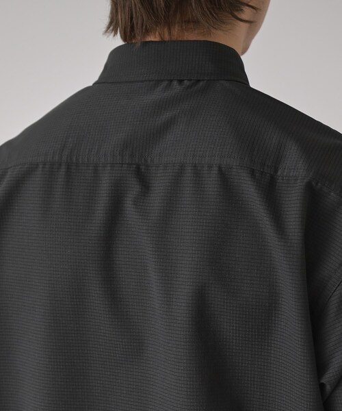 DRESSTERIOR（ドレステリア）の「【セットアップ可/撥水性/UVカット/Safari5月号掲載】COOL DOTS ショートスリーブシャツ（シャツ/ブラウス・メンズ・グレー/ブラック/ベージュ・90/91/92/94）」の20枚目の写真
