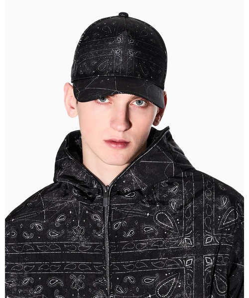 ARMANI EXCHANGE（アルマーニエクスチェンジ）の「【A|X アルマーニ エクスチェンジ】ペイズリープリント キャップ（キャップ・メンズ・ブラック系1・FREE）」の4枚目の写真