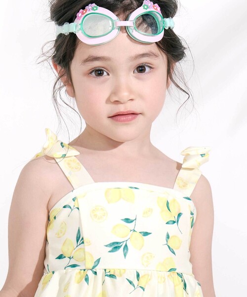 SLAP SLIP（スラップスリップ）の「【お揃い】肩リボンフルーツ総柄ワンピース型スイムウェア(90~130cm)（水着・キッズ・イエロー系その他/ホワイト系その他・90cm/100cm/110cm/120cm/130cm）」の11枚目の写真