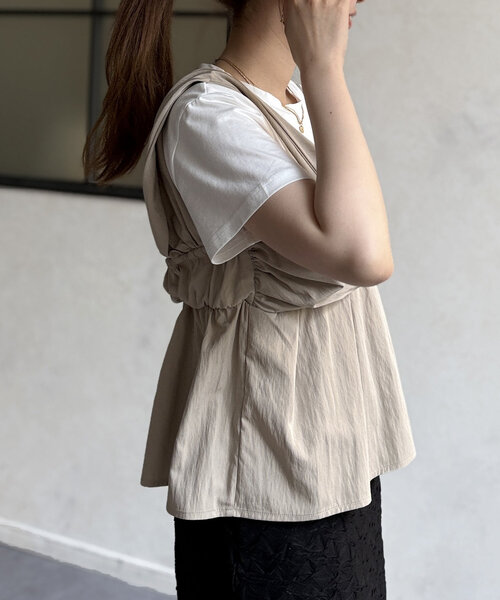 Chez toi(シェトワ)の「ビスチェ見えドッキングプルオーバー(Tシャツ/カットソー・レディース・ブラック/グレー/ベージュ・FREE)」の7枚目の写真