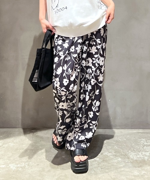 RODEO CROWNS WIDE BOWL(ロデオクラウンズワイドボウル)の「アソートバティックパンツ(その他パンツ・レディース・ベージュ系その他/ブラック系その他/グリーン系その他/オレンジ系その他・FREE)」の2枚目の写真