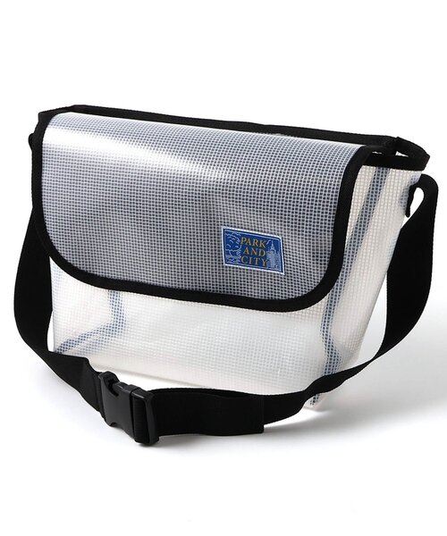 BREEZE(ブリーズ)の「シティメッセンジャーバッグ(メッセンジャーバッグ・キッズ・ホワイト/パープル/ブラック・FREE)」の1枚目の写真