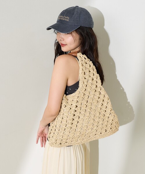 FREAK'S STORE(フリークスストア)の「トライアングル 編みバッグ/ペーパーバッグ(ハンドバッグ・レディース・ナチュラル/ブラック/シルバー・ONE SIZE)」の2枚目の写真